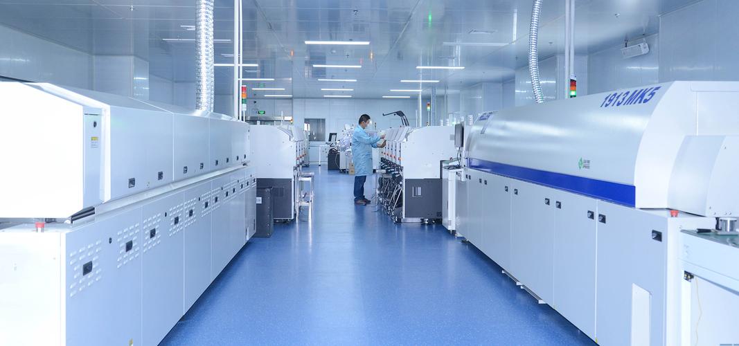 墨珑E 98mm户外高亮COB小间距显示屏 重塑户外视觉新标杆